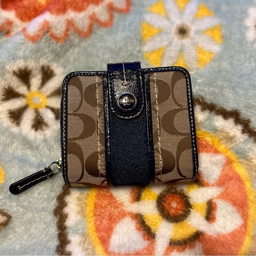 EUC Coach Bi-Fold Wallet